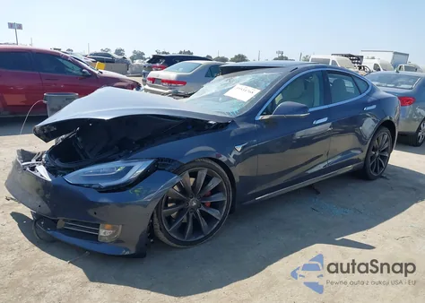 2016 Tesla Model S z USA, uszkodzony, nr VIN 5YJSA1E43GF171764